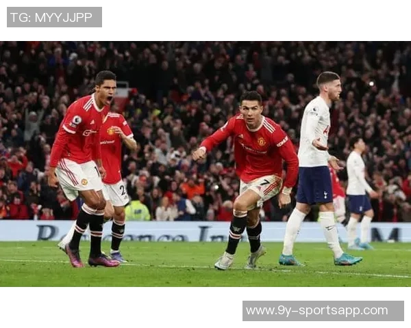 特狮12月将做出去留决定曼联热刺德甲球队争相追逐