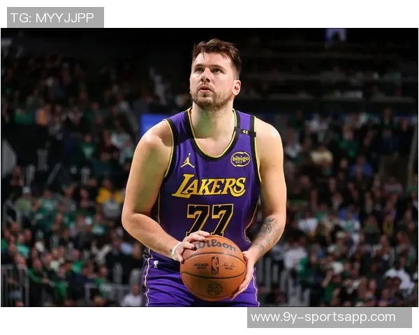 东契奇单节狂砍20分追平詹姆斯历史第六成就再创新高