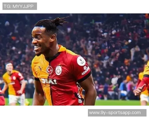 德天空报道法兰克福高层未考虑解雇托普默勒将失利责任归于球员表现 德天空报道法兰克福高层未考虑解雇托普默勒将失利责任归于球员表现