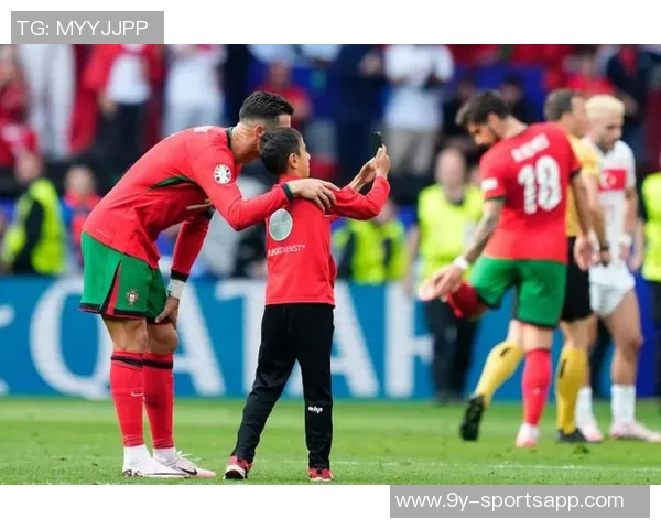 哈兰德欧冠开局连续四场破门追平C罗成历史第二人